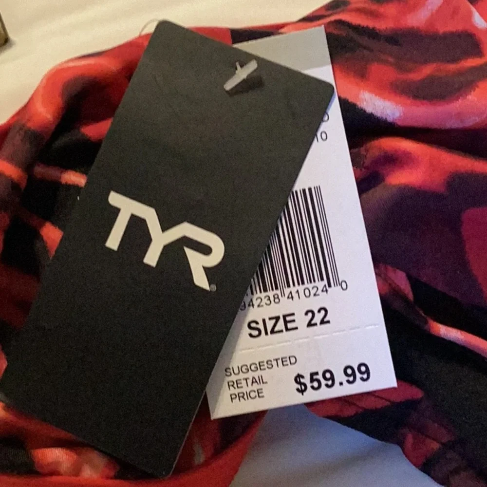 TYR Girls Durafast Lite Diamondfit Swimsuit Electro Red One Piece Size 22 DELT7Y